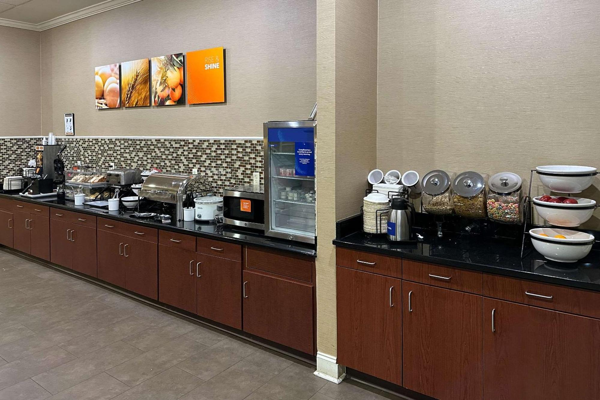 Comfort Inn & Suites Rogersville Esterno foto